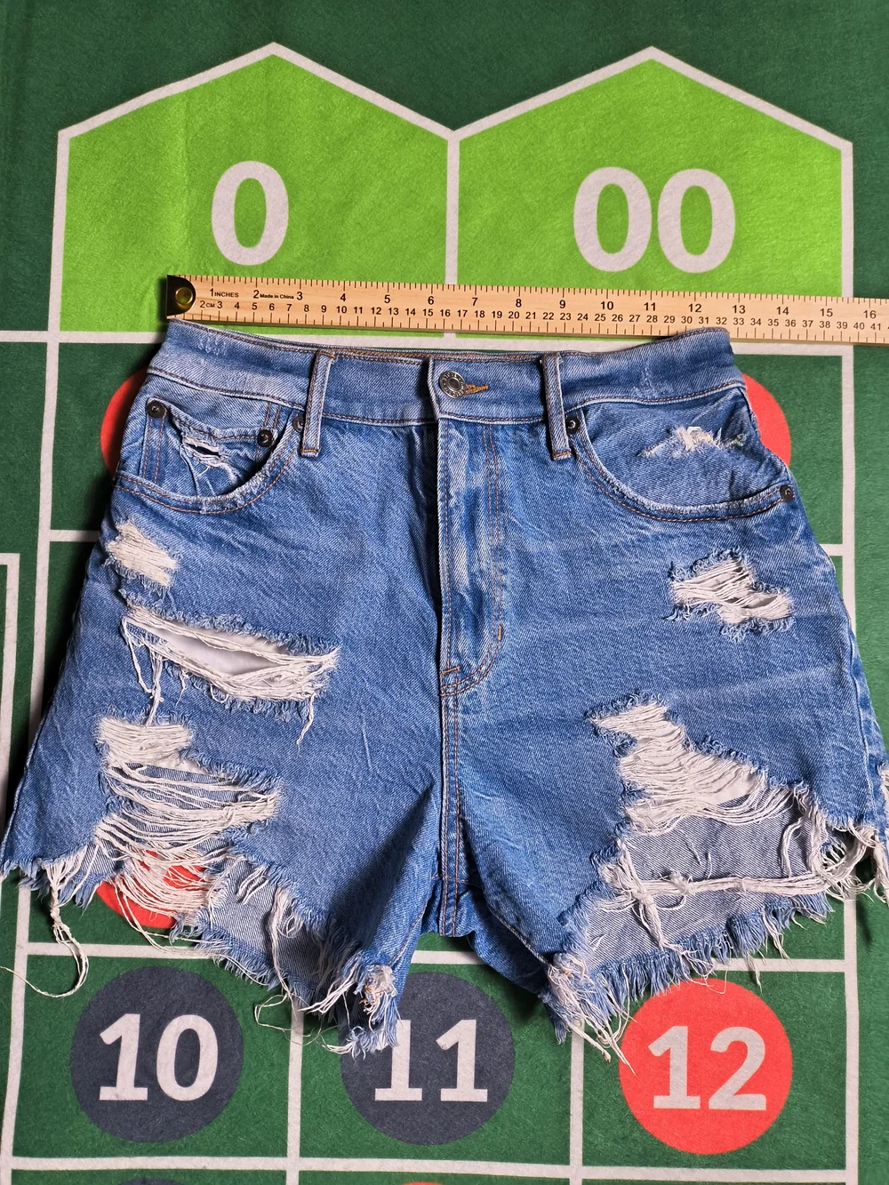 American Eagle Highest Rise 90s Boyfriend Short Women's 2 Distressed Denim Short